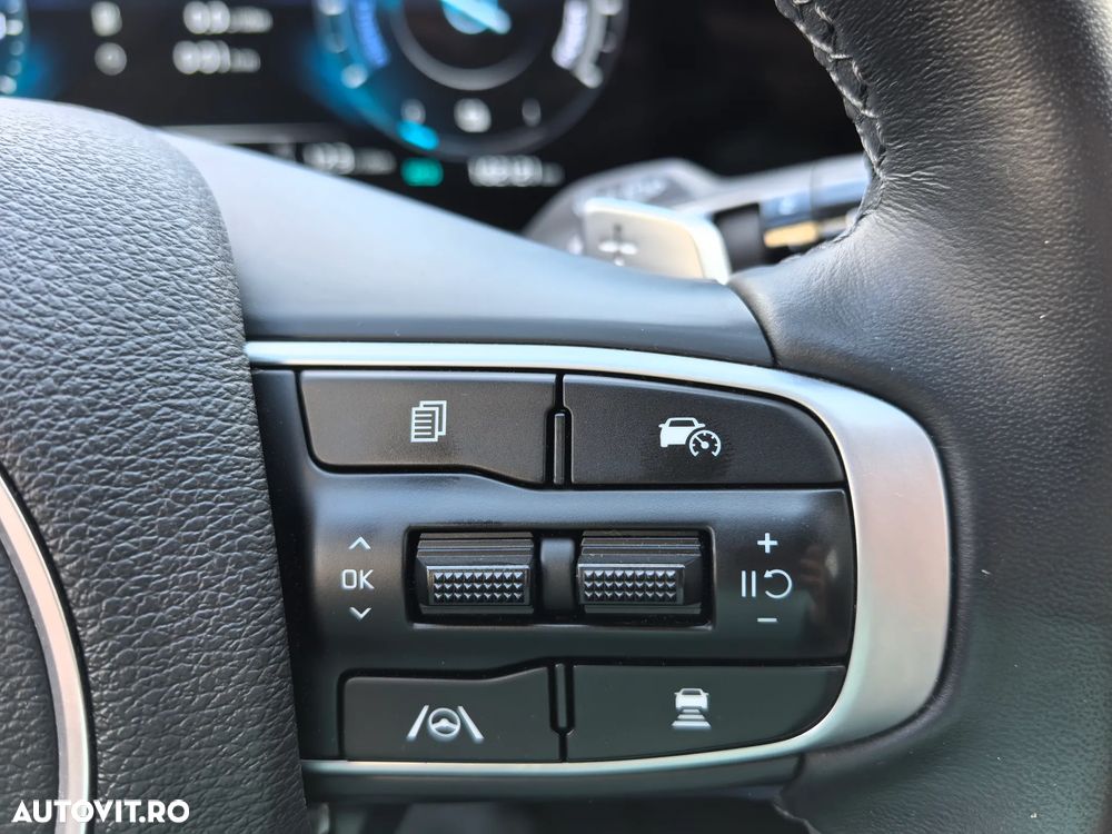 Kia Sportage 1.6 T-GDI PHEV 6AT 4x4 Business Line - 19