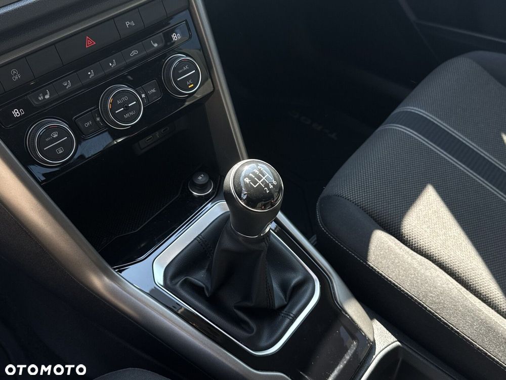 Volkswagen T-Roc 1.5 TSI GPF ACT Advance - 17