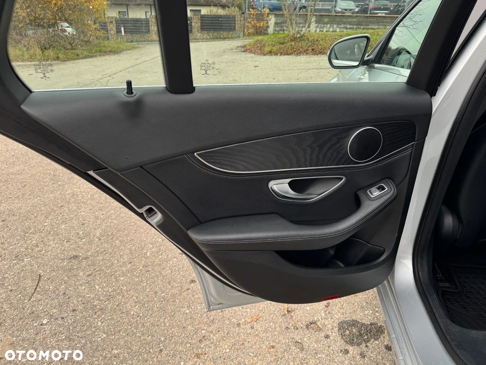 Mercedes-Benz Klasa C 200 (BlueTEC) d 7G-TRONIC Avantgarde - 31