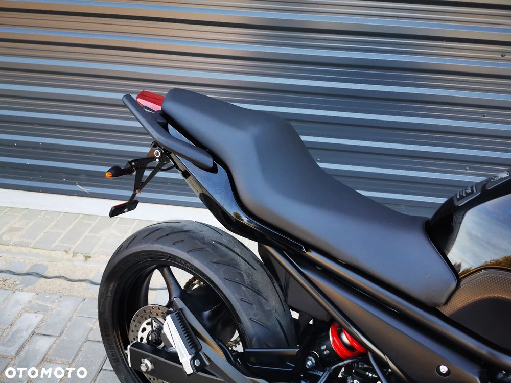 Yamaha XJ - 9