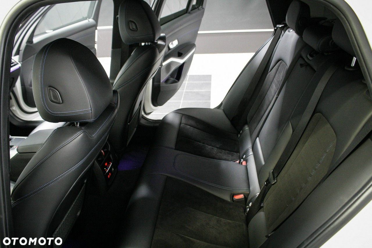 BMW Seria 3 - 26