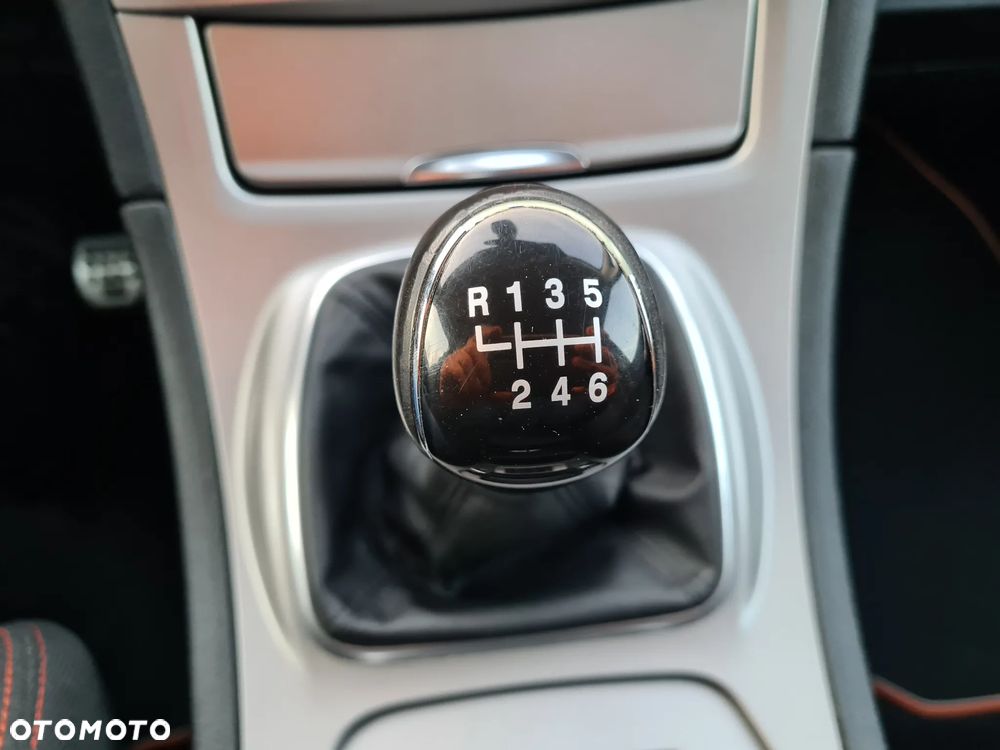 Ford S-Max 1.6 EcoBoost Titanium - 19