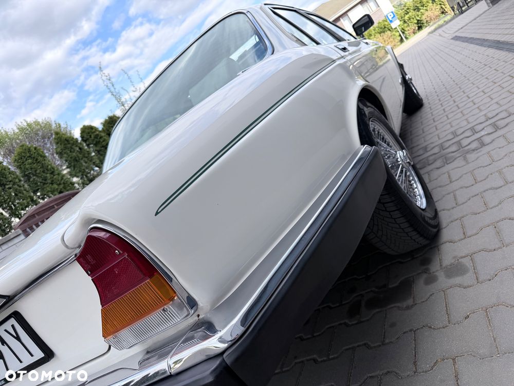 Jaguar XJ - 23