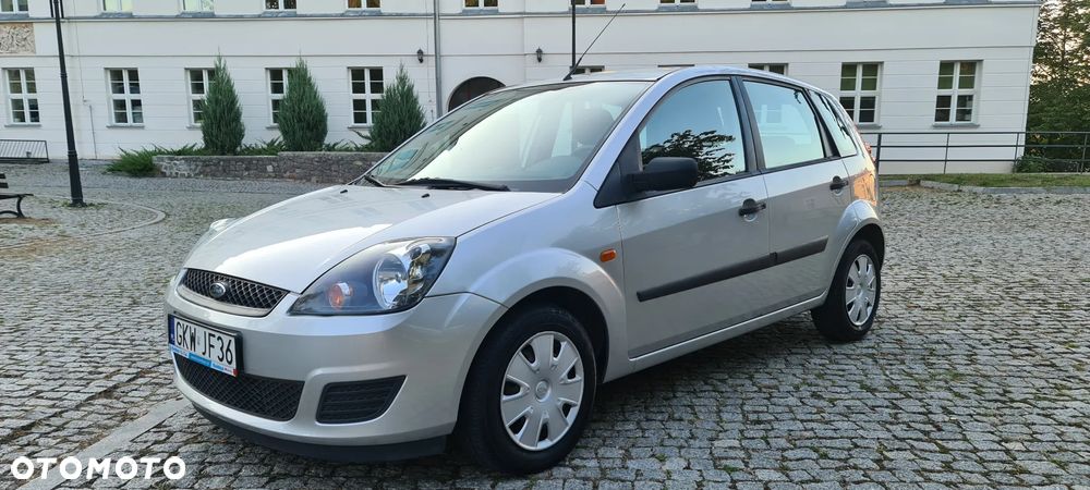Ford Fiesta 1.4 Style - 28