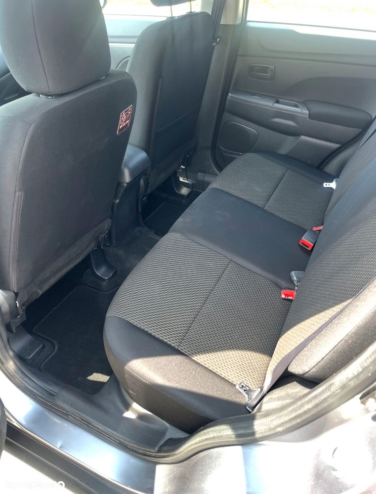 Mitsubishi ASX 1.6 Inform - 14