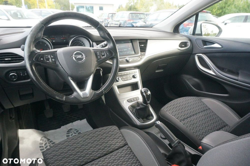 Opel Astra - 16
