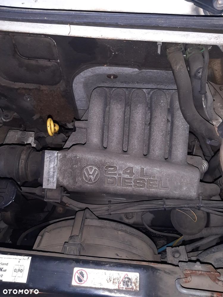 Volkswagen Caravelle - 3
