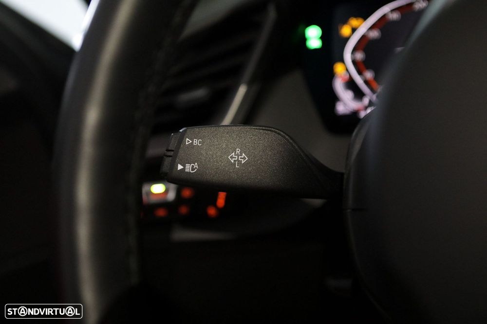 BMW 118 d Pack Desportivo M Pro - 18