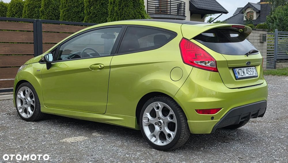 Ford Fiesta 1.6 Sport - 5