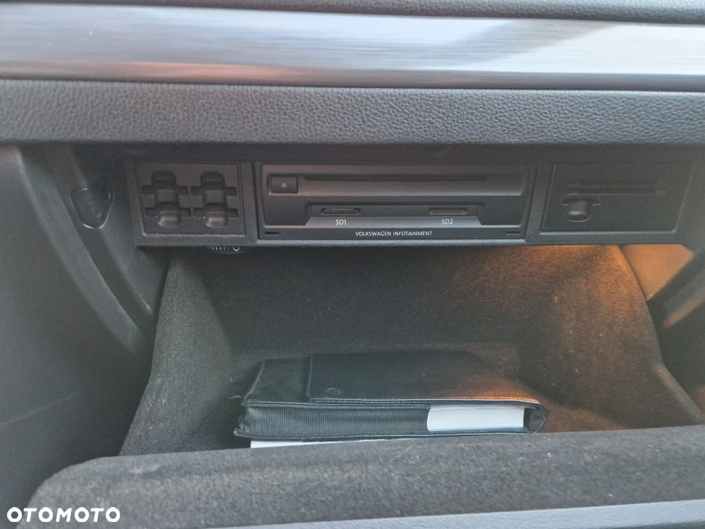 Volkswagen Golf - 25
