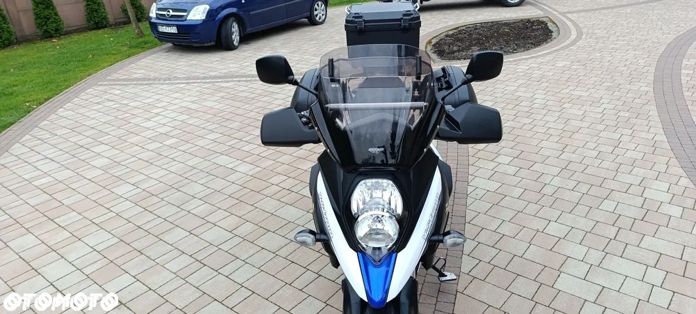 Suzuki V-STROM - 9