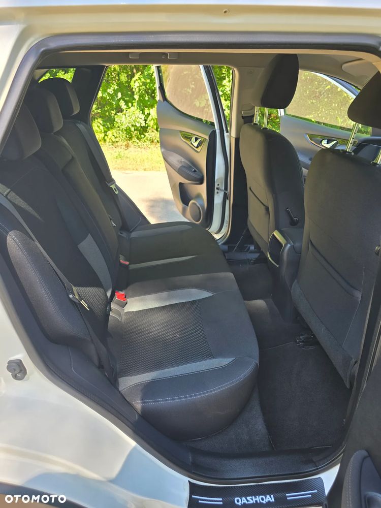 Nissan Qashqai 1.6 DCi Xtronic TEKNA - 23