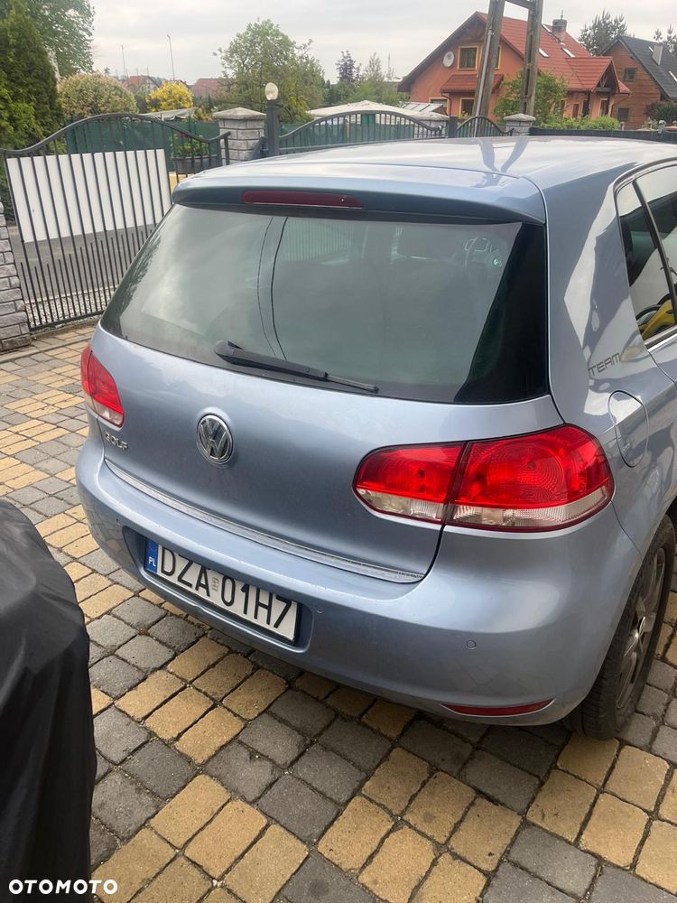 Volkswagen Golf 1.6 TDI Comfortline - 4