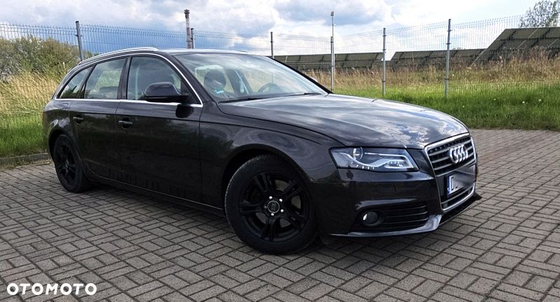Audi A4 Avant 2.0 TDI - 11