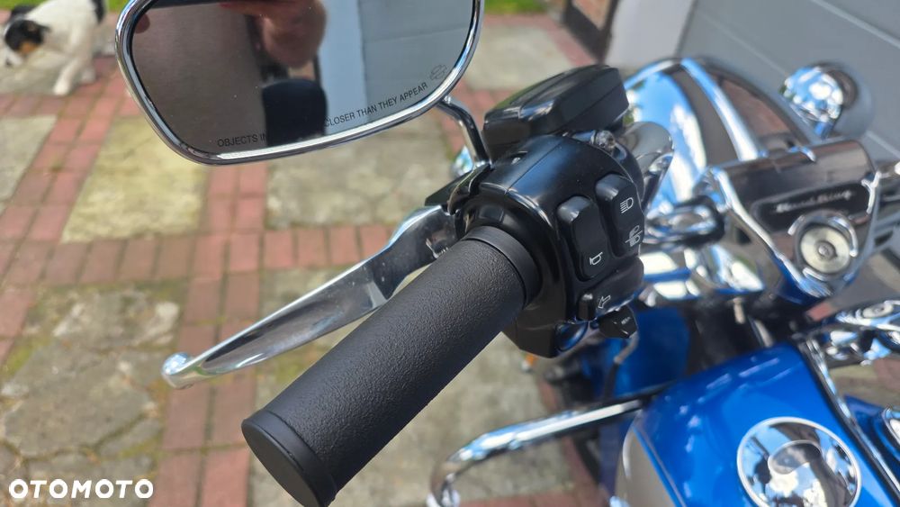 Harley-Davidson Touring Road King - 32