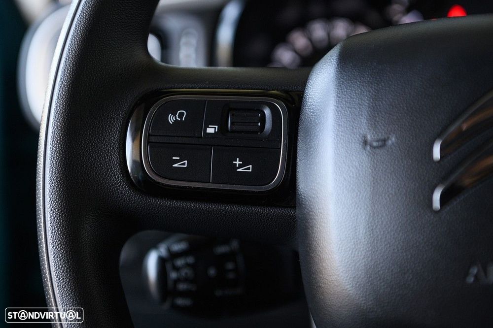 Citroën C3 1.2 PureTech Shine - 32