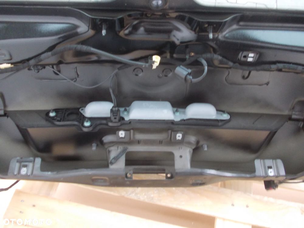 Klapa bagażnika tył VW Passat B6 kombi - 15