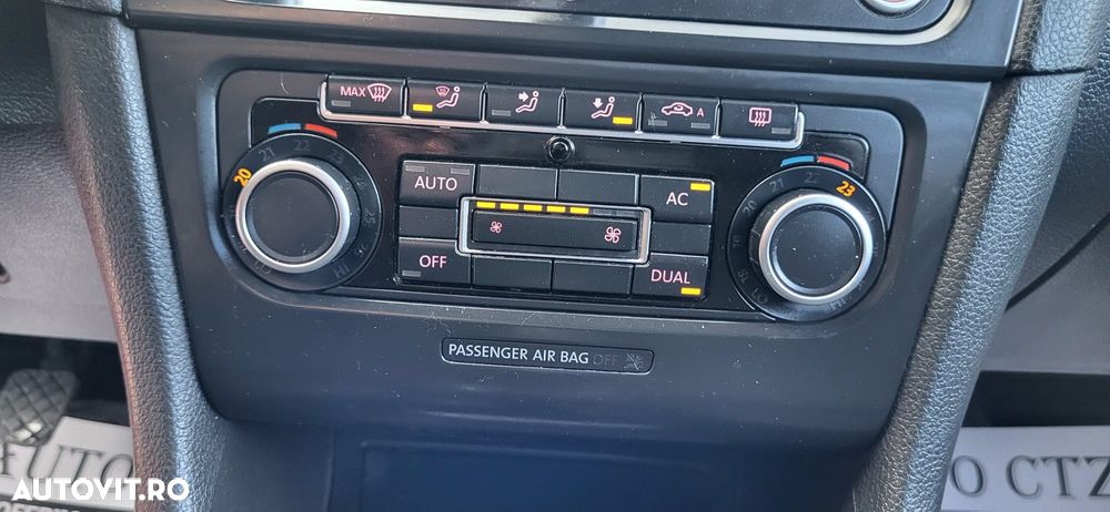 Volkswagen Golf - 24