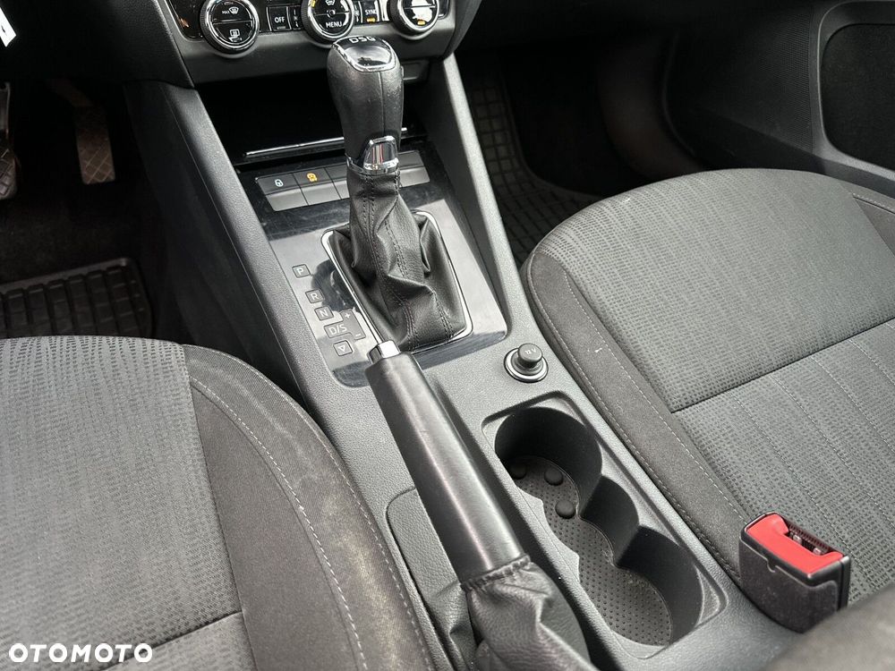 Skoda Octavia 2.0 TDI SCR Style DSG - 22