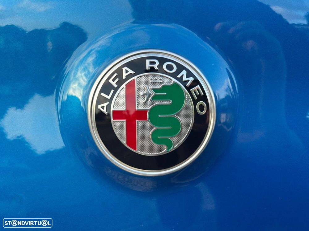 Alfa Romeo Stelvio V6 2.9 Bi-Turbo AT8-Q4 Quadrifoglio - 40