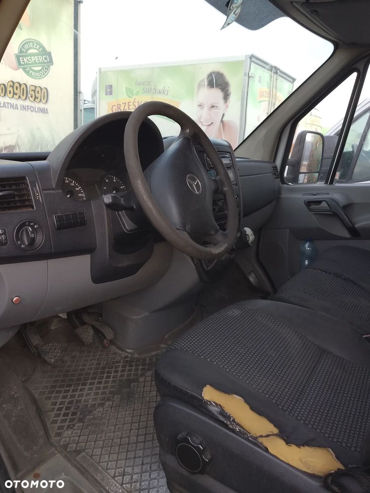 Mercedes-Benz Sprinter 515 CDI kontener 6 EPAL chłodnia izoterma - 4