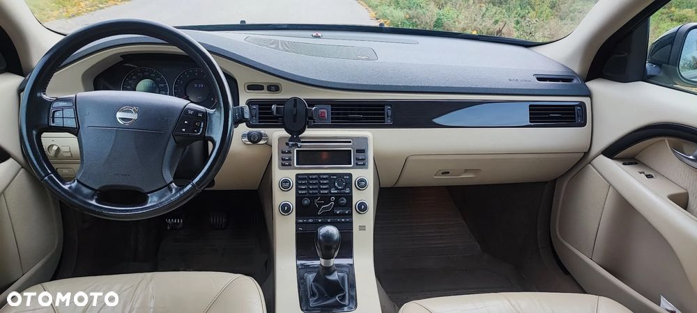 Volvo V70 2.0 Momentum - 22