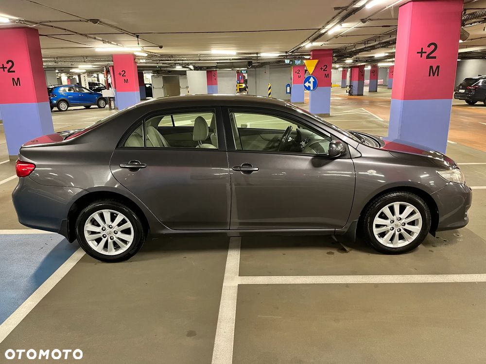 Toyota Corolla 1.6 VVT-i Luna - 3