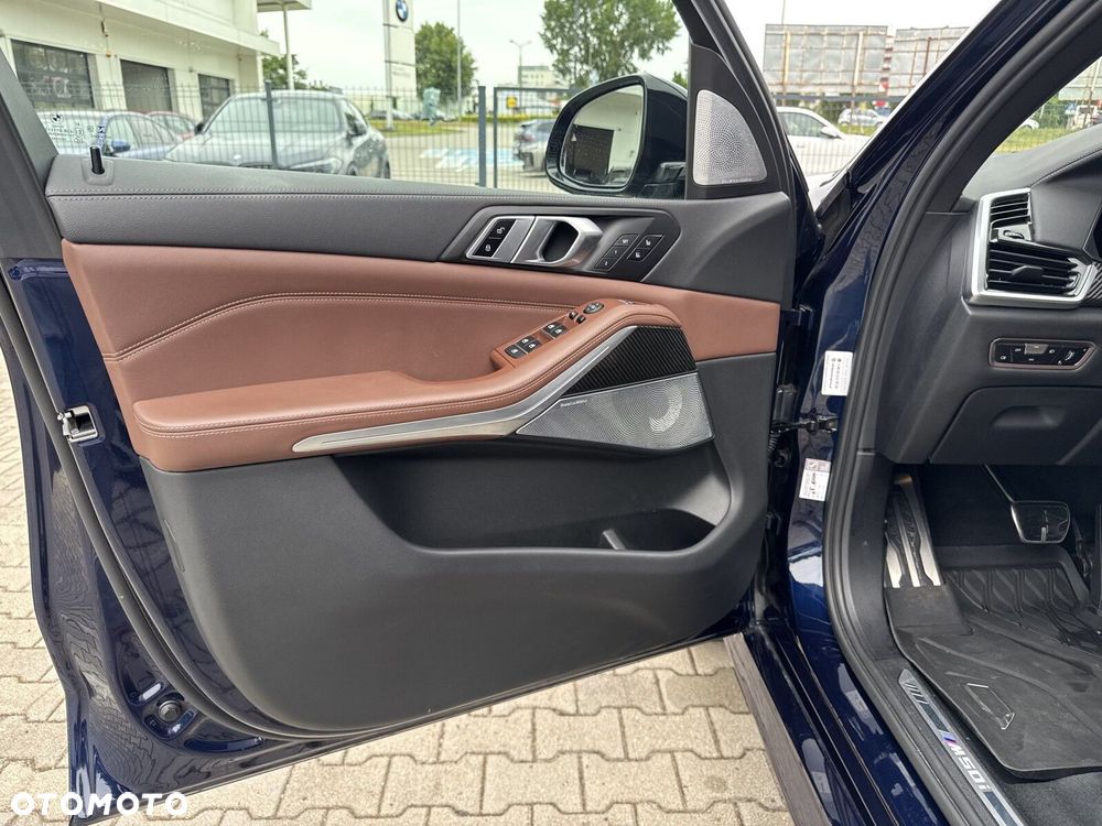 BMW X5 M50i - 12