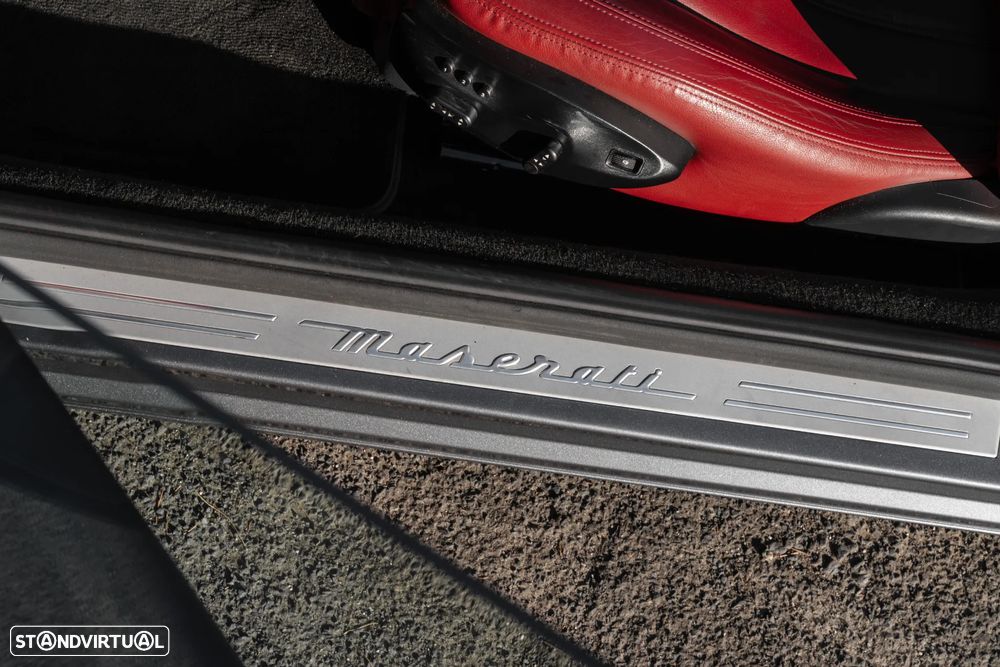 Maserati Grancabrio - 17