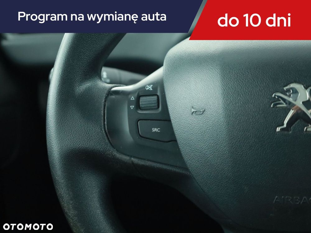 Peugeot 208 - 14