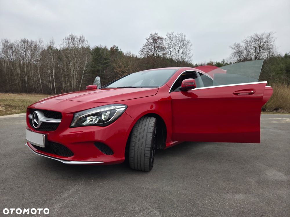 Mercedes-Benz CLA 200 d 7G-DCT Peak Edition - 22