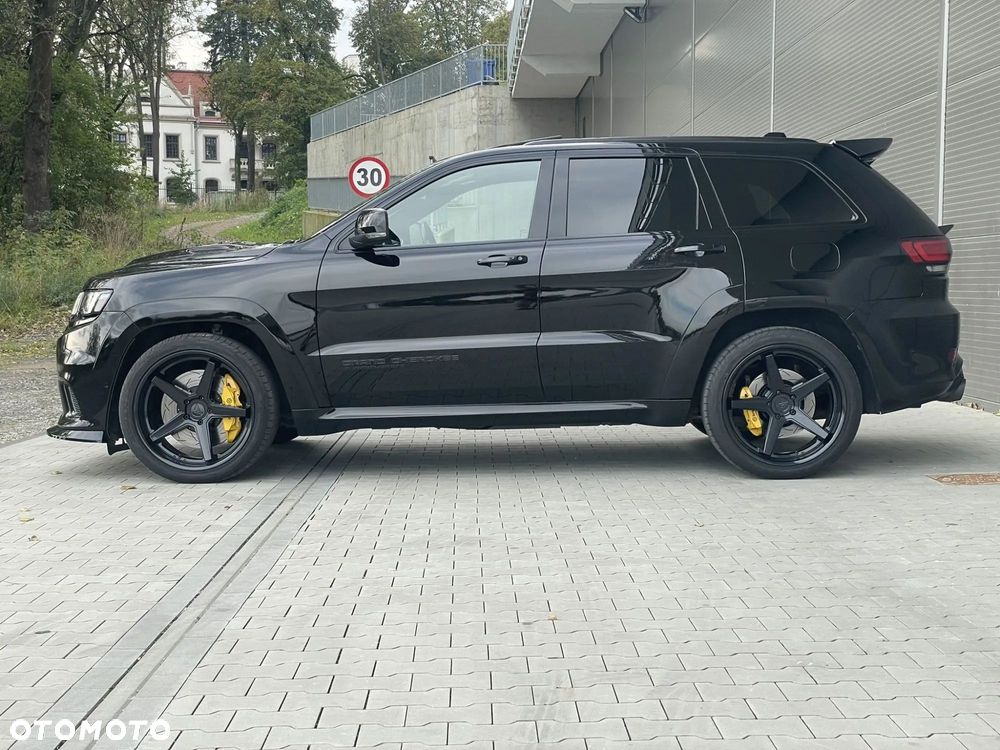 Jeep Grand Cherokee - 33