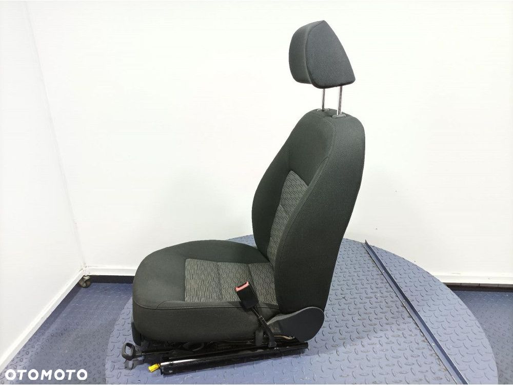 SKODA OCTAVIA II LIFT FOTEL PRZÓD PRAWY PASAŻERA EU - 4