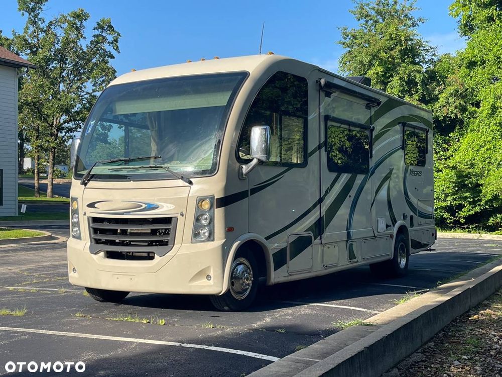 Ford Sunseeker E-450 Cutaway - 5