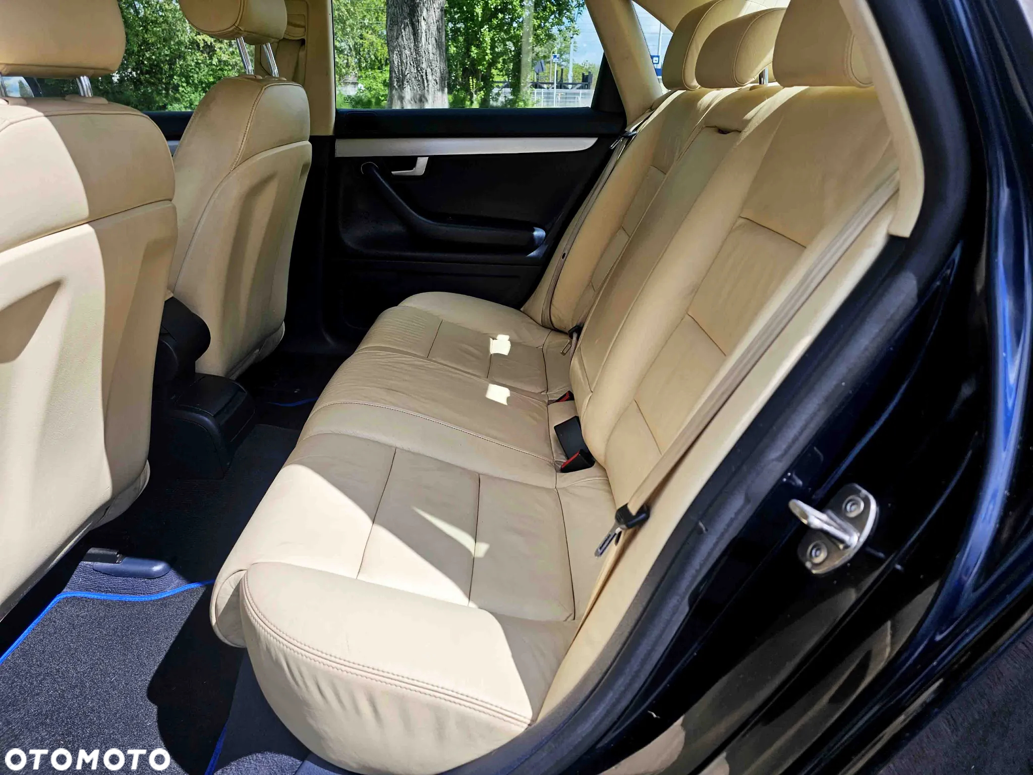 Audi A4 1.8 T quattro - 14