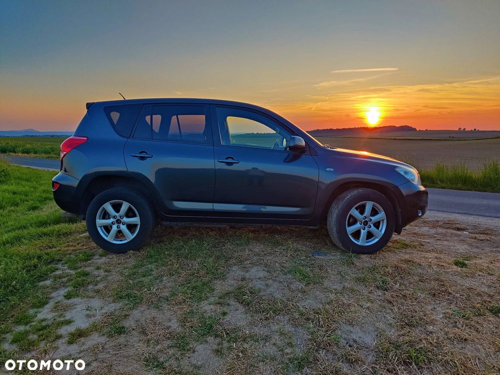 Toyota RAV4 2.0 4x4 - 28