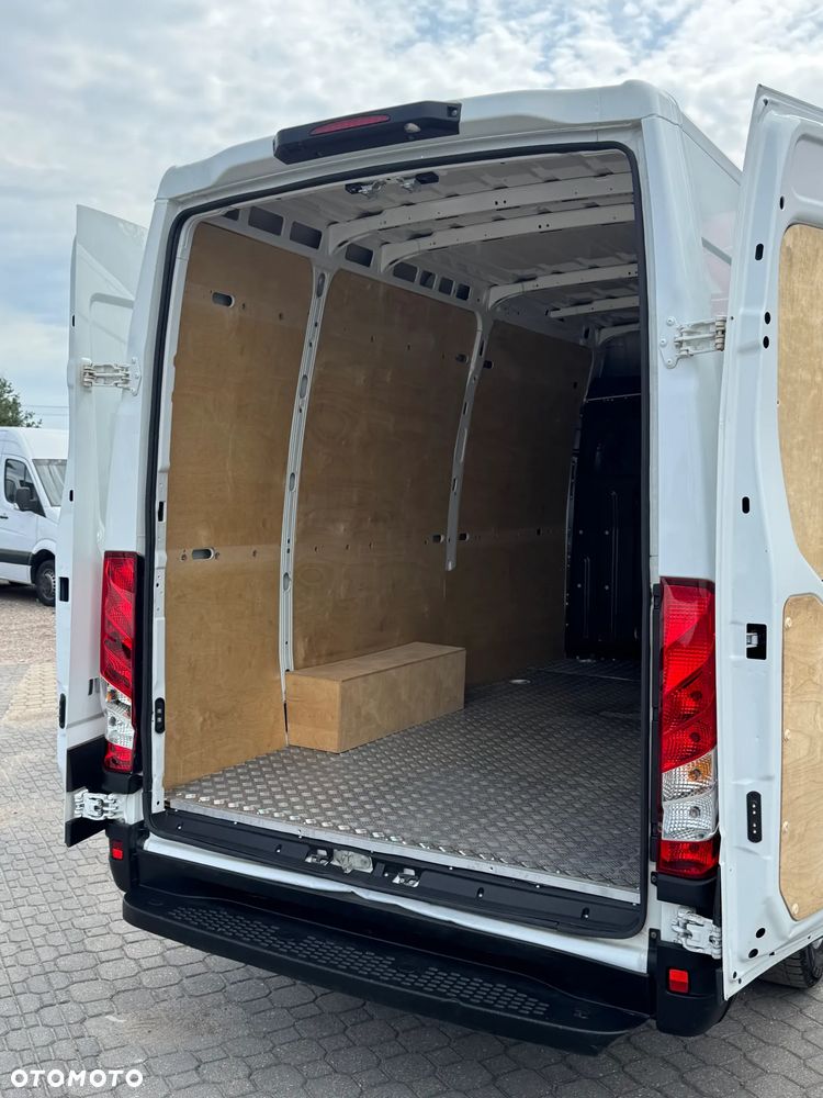 Iveco 35S18 - 10