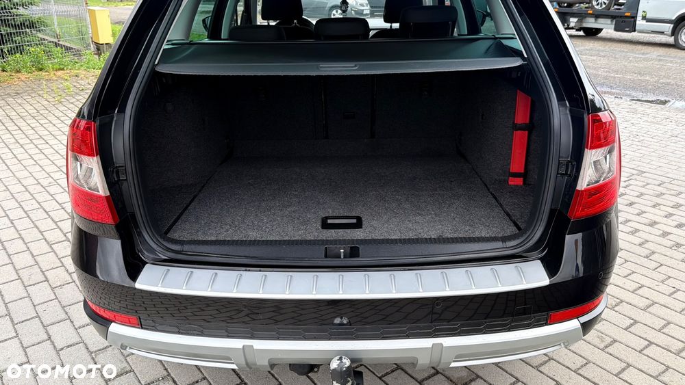 Skoda Octavia 2.0 TDI 4x4 DSG Scout - 34