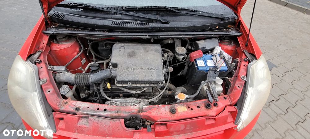 Daihatsu Sirion 1.3 - 10