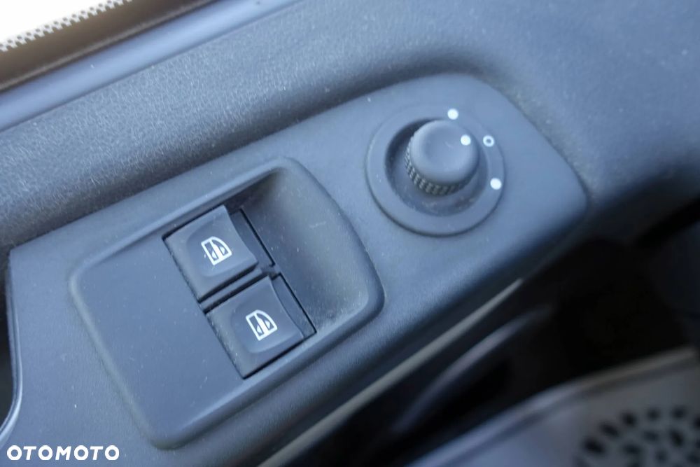 Renault Trafic - 23