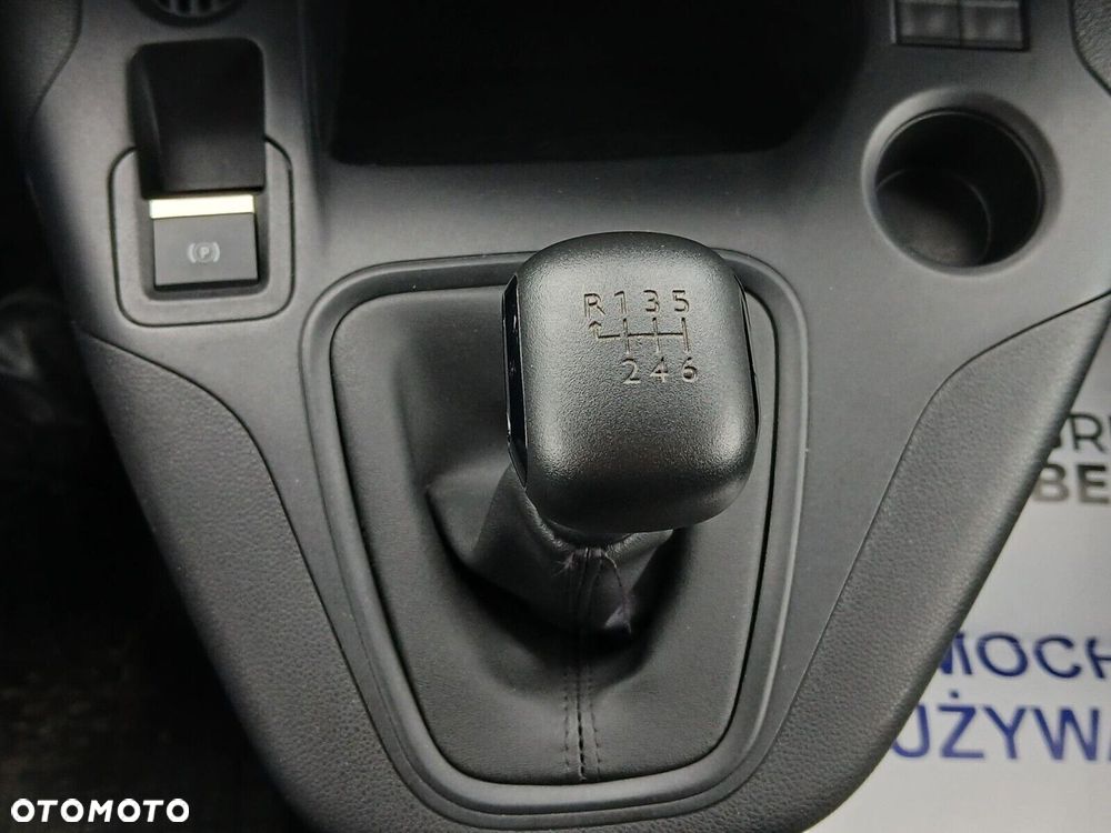 Peugeot partner CHŁODNIA L1 - 16
