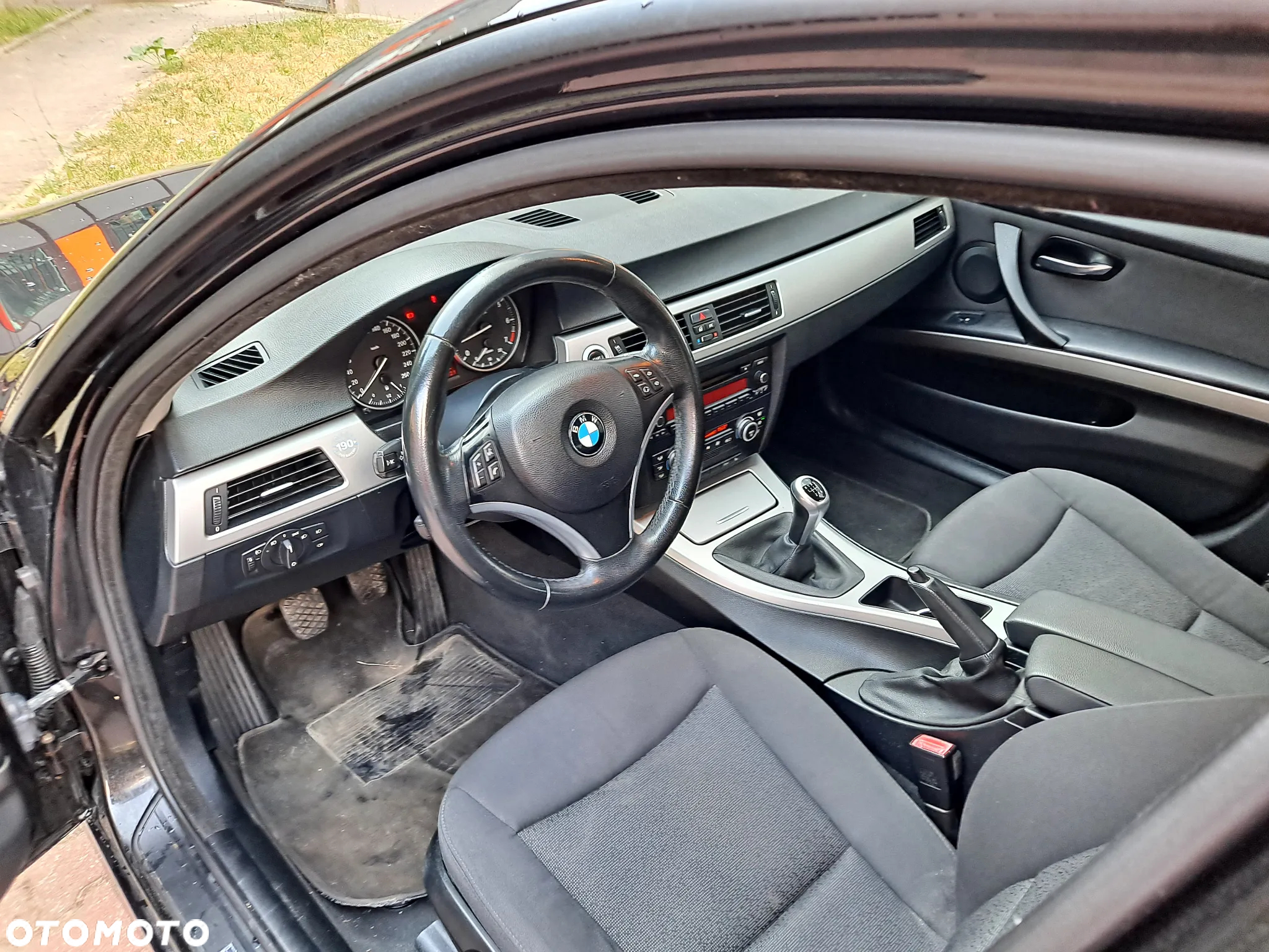 BMW Seria 3 318i - 16
