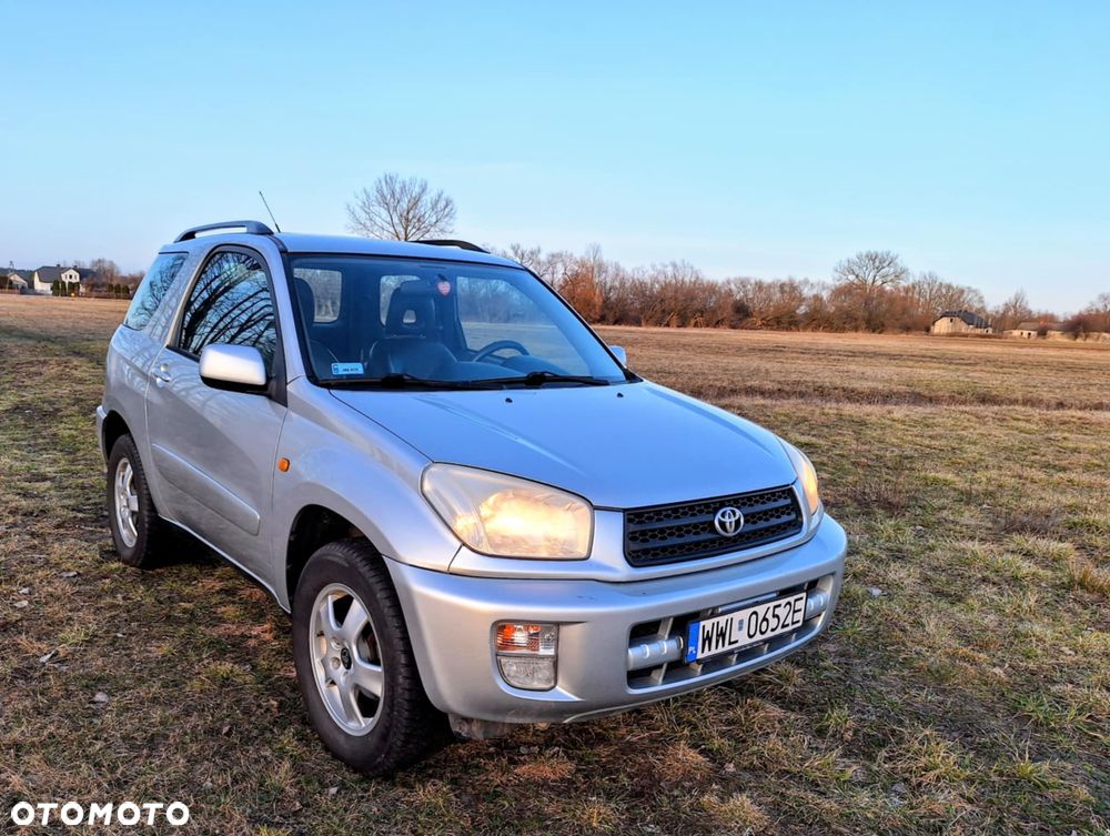 Toyota RAV4 1.8 VVT-i 4x2 - 2