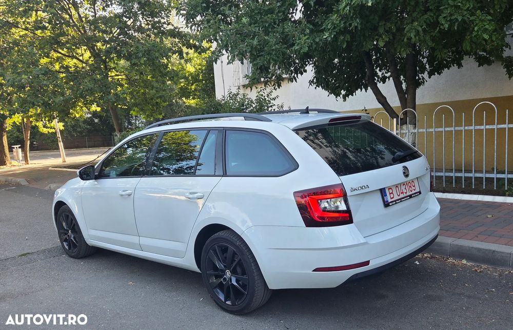 Skoda Octavia 1.6 TDI DSG Style - 3