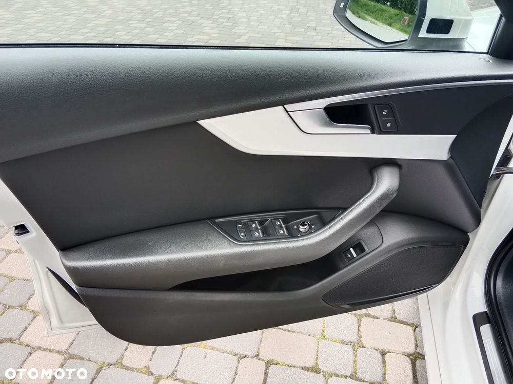 Audi A4 Limousine 1.4 TFSI Sport S tronic - 14