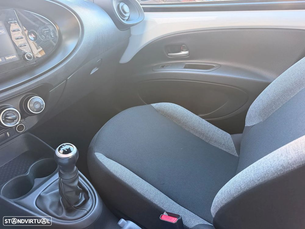 Toyota Aygo x-play - 16