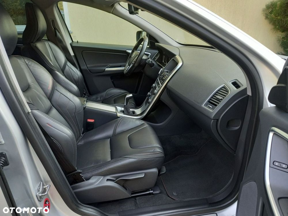 Volvo XC 60 D3 Ocean Race - 17
