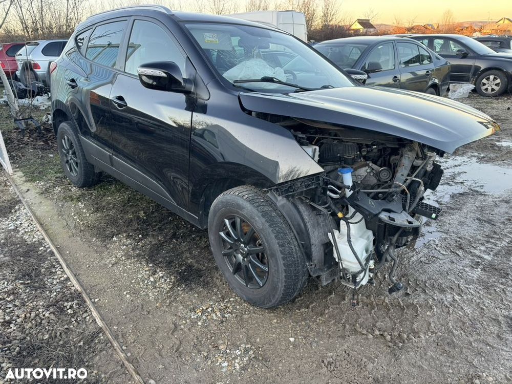 dezmembrez dezmembrări Hyundai iX35 2014 20 diesel 135 kw D4HA 160 mi km cutie automata 4x4 interior piele  gps navigație - 2