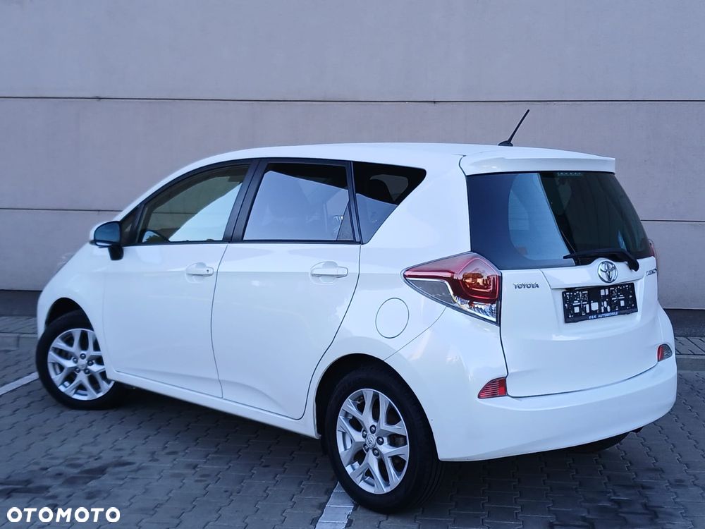 Toyota Verso S 1.33 VVT-i Start-Stop Club - 3