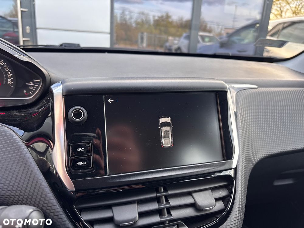 Peugeot 2008 1.2 Pure Tech Allure S&S - 31